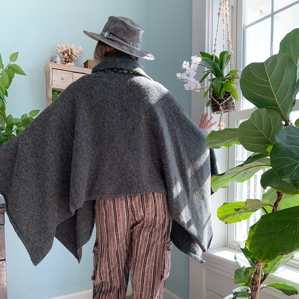 Slouchy Soft Poncho - Picture 3 of 4